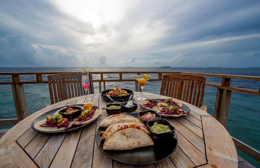 Furaveri Island Resort And Spa Muravandhoo Ресторан фото